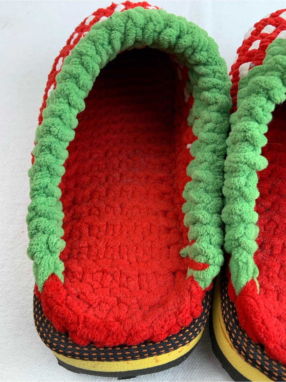 Strawberry Slipper Clogs - Picture 9 of 10